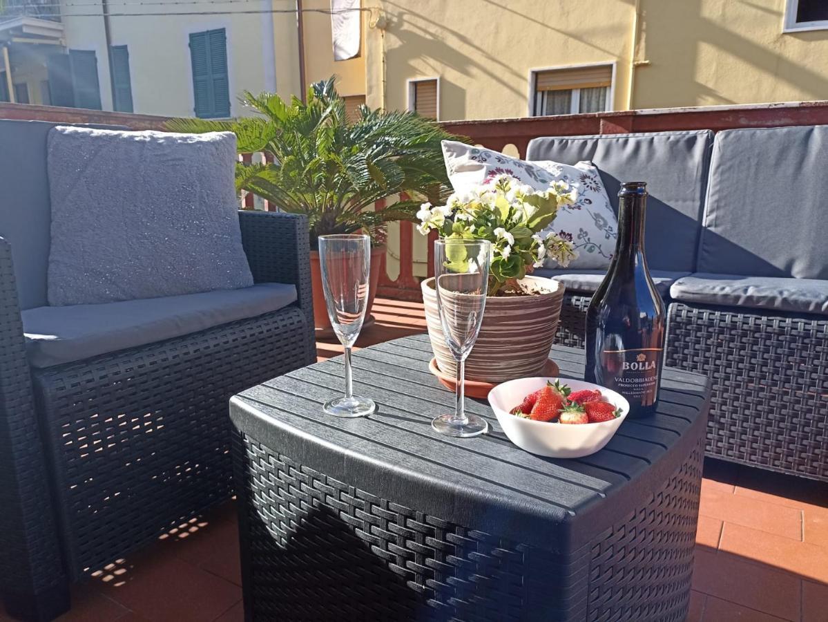 La Casa Di Ele, Parcheggio Privato Gratuito Apartment ลาสเปเซีย ภายนอก รูปภาพ